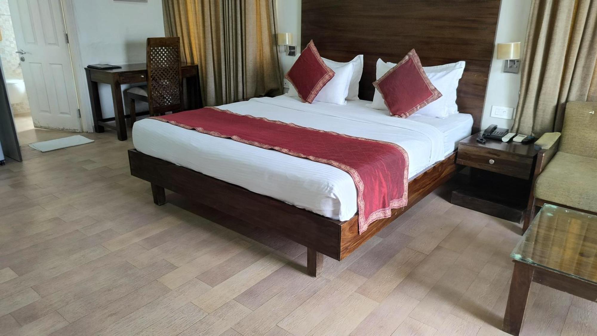 66 Residency-Boutique City Centre Hotel Jaipur Extérieur photo